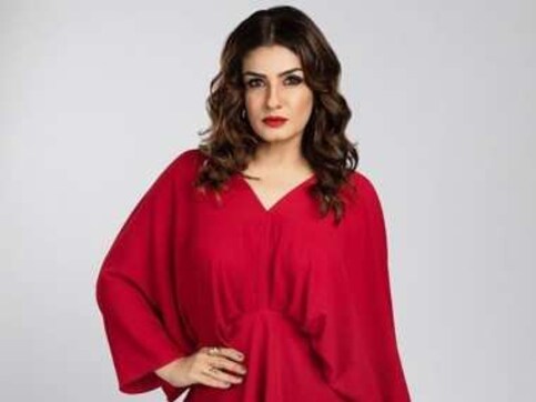 Christian community protests against Raveena Tandon, Farah Khan and Bharti Singh in Jammu for allegedly hurting religious sentiments Christian community protests against Raveena Tandon, Farah Khan and Bharti Singh in Jammu for allegedly hurting religious sentiments