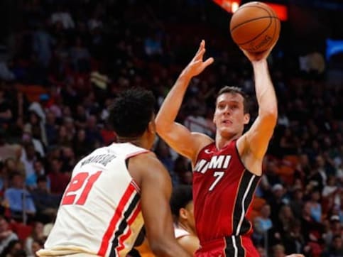 NBA: Goran Dragic scores 29 points as Heat ease to victory over Trail Blazers; Clippers edge past Knicks NBA: Goran Dragic scores 29 points as Heat ease to victory over Trail Blazers; Clippers edge past Knicks