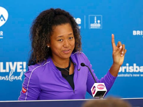 Naomi Osaka surpasses Serena Williams to usurp throne as world's highest-earning female athlete Naomi Osaka surpasses Serena Williams to usurp throne as world's highest-earning female athlete