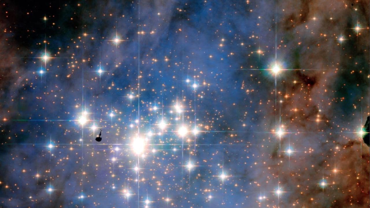 This 2016 image from the Hubble telescope captures one of the largest gatherings of hot, massive and bright stars in the Milky Way, in the star cluster Trumpler 14. Image credit: ESA/Hubble This 2016 image from the Hubble telescope captures one of the largest gatherings of hot, massive and bright stars in the Milky Way, in the star cluster Trumpler 14. Image credit: ESA/Hubble