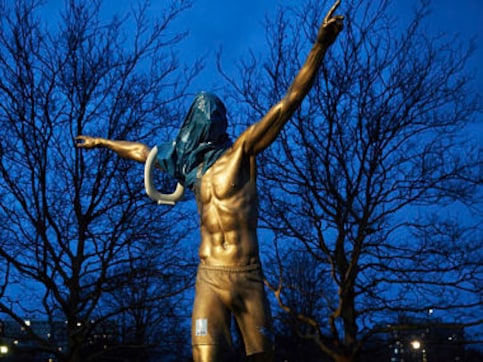 After nose, Zlatan Ibrahimovic's ankles sawn off outside Malmo stadium as vandals attack footballer's statue again After nose, Zlatan Ibrahimovic's ankles sawn off outside Malmo stadium as vandals attack footballer's statue again