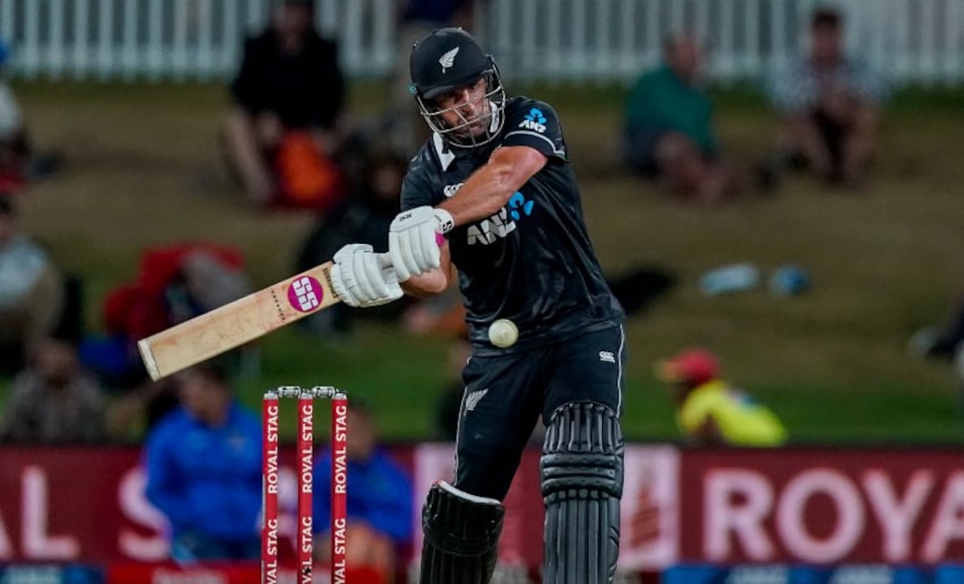 New Zealand's Colin de Grandhomme scored a breezy 58 off just 28 balls while batting lower down the order to help the home team chase down India's total of 296/7, winning the third ODI by five wickets with 17 balls remaining. AP New Zealand's Colin de Grandhomme scored a breezy 58 off just 28 balls while batting lower down the order to help the home team chase down India's total of 296/7, winning the third ODI by five wickets with 17 balls remaining. AP