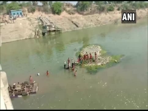 Rajasthan bus accident: 25 killed, three injured after vehicle falls into river in Bundi; Ashok Gehlot expresses condolence Rajasthan bus accident: 25 killed, three injured after vehicle falls into river in Bundi; Ashok Gehlot expresses condolence