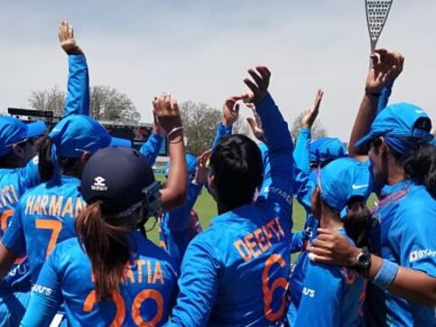 ICC Women's T20 World Cup 2020: From young Shafali Verma to experienced Harmanpreet Kaur, a detailed look at India squad ICC Women's T20 World Cup 2020: From young Shafali Verma to experienced Harmanpreet Kaur, a detailed look at India squad