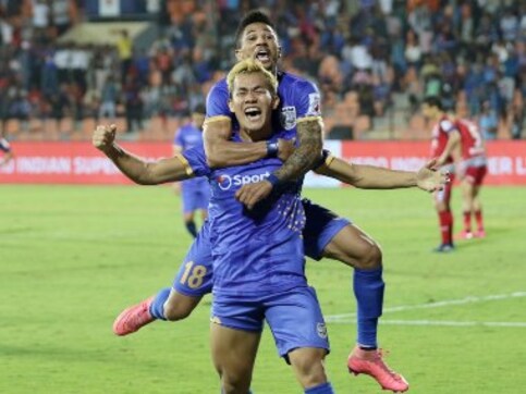 ISL 2019-20: All-guns-blazing Mumbai City FC keep playoffs hopes alive with inspired performance against Jamshedpur FC ISL 2019-20: All-guns-blazing Mumbai City FC keep playoffs hopes alive with inspired performance against Jamshedpur FC