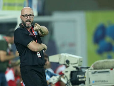 ISL 2019-20: After season plagued by injuries and mismanagement, Eelco Schattorie deserves second chance at Kerala Blasters ISL 2019-20: After season plagued by injuries and mismanagement, Eelco Schattorie deserves second chance at Kerala Blasters
