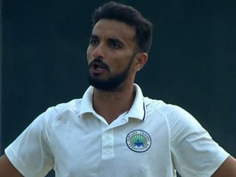 Ranji Trophy 2019-20: Saurashtra closes in on grabbing lead against Mumbai; Harshal Patel bowls Haryana to 7-wicket win over Assam Ranji Trophy 2019-20: Saurashtra closes in on grabbing lead against Mumbai; Harshal Patel bowls Haryana to 7-wicket win over Assam