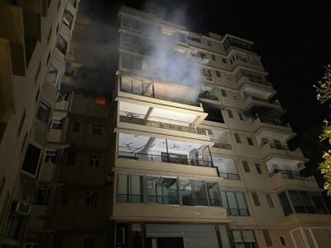 Fire breaks out at residential building in Mumbai's Malabar Hill; eight rescued so far, no casualties reported Fire breaks out at residential building in Mumbai's Malabar Hill; eight rescued so far, no casualties reported