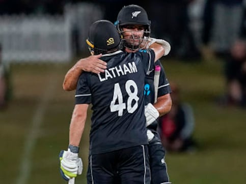 India vs New Zealand: KL Rahul's ton goes in vain as Black Caps beat visitors by five wickets in third ODI, complete 3-0 sweep India vs New Zealand: KL Rahul's ton goes in vain as Black Caps beat visitors by five wickets in third ODI, complete 3-0 sweep