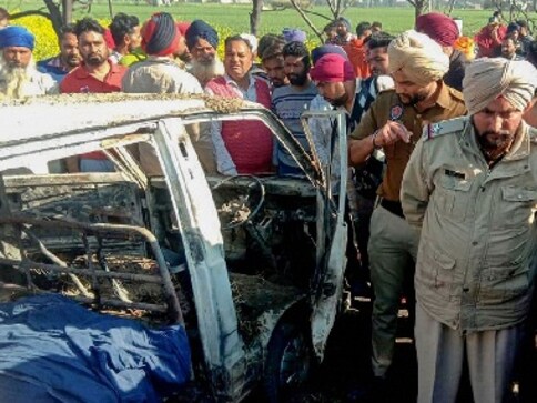 Four children burnt alive after school van catches fire in Punjab's Sangrur, driver flees; Amarinder Singh orders probe Four children burnt alive after school van catches fire in Punjab's Sangrur, driver flees; Amarinder Singh orders probe