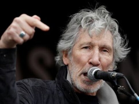 Pink Floyd's Roger Waters recites Aamir Aziz's Sab Yaad Rakha Jayega at protest march in London