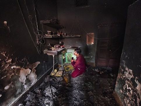 Delhi Violence: First-hand accounts of riots paint grim image as city limps towards normalcy; toll rises to 42 Delhi Violence: First-hand accounts of riots paint grim image as city limps towards normalcy; toll rises to 42