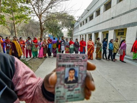 Delhi Election 2020: Capital records poor turnout; 42.29 percent voters cast ballot till 4 pm, Mustafabad records highest figures Delhi Election 2020: Capital records poor turnout; 42.29 percent voters cast ballot till 4 pm, Mustafabad records highest figures
