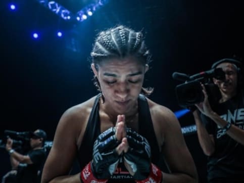 Ritu Phogat beats debutante Wu Chiao Chen convincingly for second consecutive win in ONE Championship Ritu Phogat beats debutante Wu Chiao Chen convincingly for second consecutive win in ONE Championship