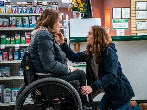 Run first look: Sarah Paulson, Kiera Allen play susceptible mother-daughter duo in Aneesh Chaganty's upcoming thriller Run first look: Sarah Paulson, Kiera Allen play susceptible mother-daughter duo in Aneesh Chaganty's upcoming thriller