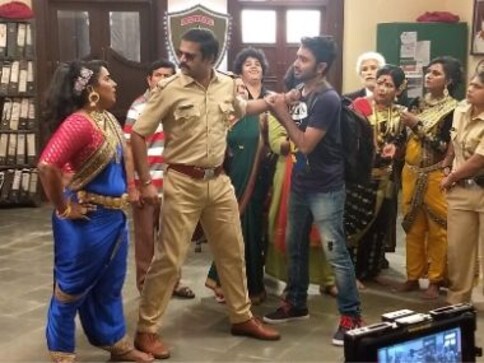 Aika to the Baika: Verse meets social critique in new lavani about how police can better deal with women's complaints