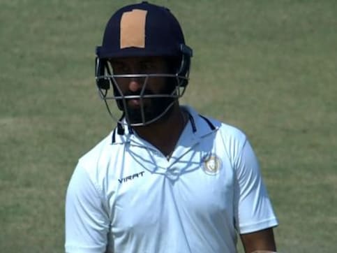 Ranji Trophy 2019-20: Cheteshwar Pujara out with back injury after overcoming illness, may bat only if required in second innings Ranji Trophy 2019-20: Cheteshwar Pujara out with back injury after overcoming illness, may bat only if required in second innings