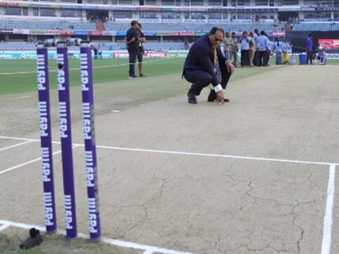 Coronavirus Outbreak: Hyderabad Cricket Association offers stadium to set up quarantine centre in wake of COVID-19 pandemic Coronavirus Outbreak: Hyderabad Cricket Association offers stadium to set up quarantine centre in wake of COVID-19 pandemic