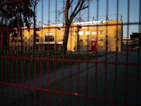 Coronavirus pandemic: Staunch Union Berlin fan shows up for nixed Bayern Munich fixture despite cancellation Coronavirus pandemic: Staunch Union Berlin fan shows up for nixed Bayern Munich fixture despite cancellation