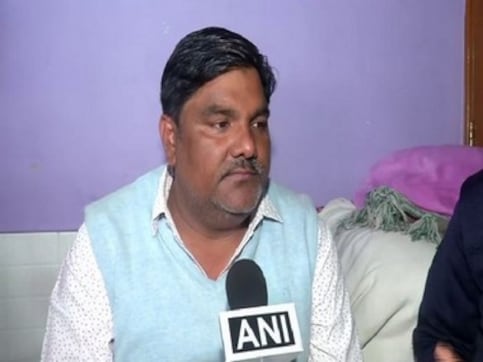 Delhi violence: Police arrests Tahir Hussain in Ankit Sharma murder case after local court rejects ex-AAP councillor’s plea to surrender Delhi violence: Police arrests Tahir Hussain in Ankit Sharma murder case after local court rejects ex-AAP councillor’s plea to surrender
