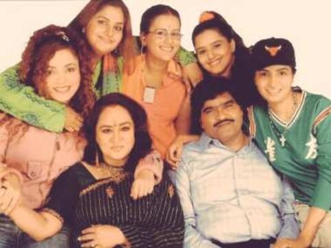 Coronavirus Outbreak: Hum Paanch, popular comedy show from the '90s, to be re-telecast on Zee TV Coronavirus Outbreak: Hum Paanch, popular comedy show from the '90s, to be re-telecast on Zee TV