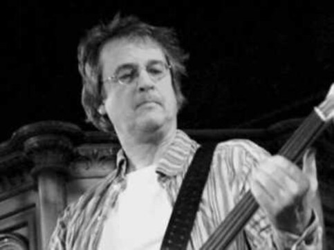 Coronavirus Outbreak: David Bowie bassist Matthew Seligman dies at 64 due to COVID-19 complications Coronavirus Outbreak: David Bowie bassist Matthew Seligman dies at 64 due to COVID-19 complications