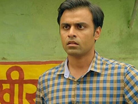 Panchayat review: Jitendra Kumar leads TVF's hilarious show with crafty dialogues, immersive production design Panchayat review: Jitendra Kumar leads TVF's hilarious show with crafty dialogues, immersive production design