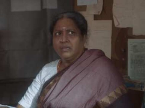 Netflix film Sethum Aayiram Pon, by debutant director Anand Ravichandran, shows how death can reunite families Netflix film Sethum Aayiram Pon, by debutant director Anand Ravichandran, shows how death can reunite families