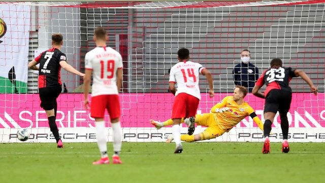 Bundesliga: Krzysztof Piatek’s late penalty helps Hertha Berlin draw 2-2 against RB Leipzig; Dusseldorf beat Schalke 2-1 Bundesliga: Krzysztof Piatek’s late penalty helps Hertha Berlin draw 2-2 against RB Leipzig; Dusseldorf beat Schalke 2-1