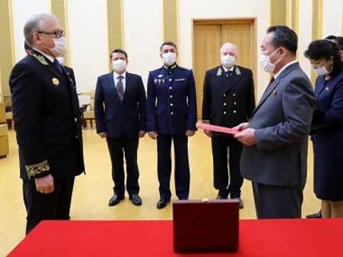 Russia awards commemorative World War II medal to Kim Jong-un for preserving memories of Soviet soldiers killed in North Korea Russia awards commemorative World War II medal to Kim Jong-un for preserving memories of Soviet soldiers killed in North Korea