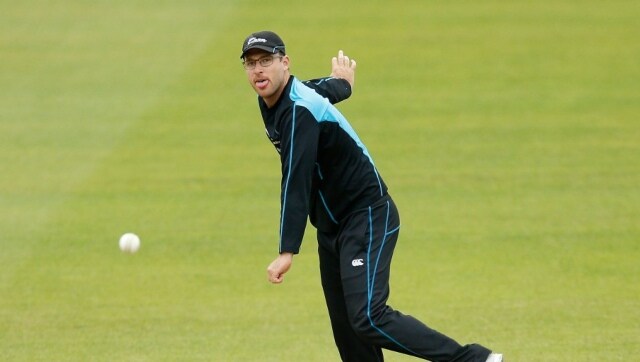 Bangladesh's spin bowling coach Daniel Vettori asks BCB to donate part of salary to low-income staffers Bangladesh's spin bowling coach Daniel Vettori asks BCB to donate part of salary to low-income staffers