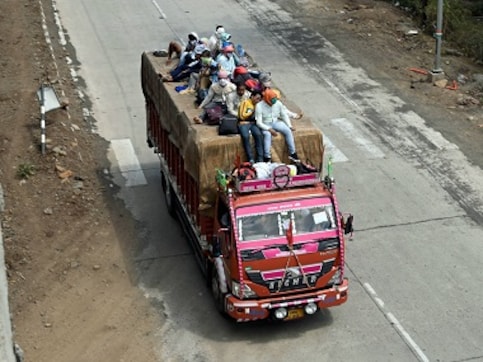 Three migrant workers, infant girl returning home during lockdown killed in two road accidents in Uttar Pradesh, 46 others injured Three migrant workers, infant girl returning home during lockdown killed in two road accidents in Uttar Pradesh, 46 others injured