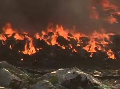 Major fire breaks out at Tikri Kalan PVC market on Delhi-Haryana border; 36 fire tenders rush to the spot Major fire breaks out at Tikri Kalan PVC market on Delhi-Haryana border; 36 fire tenders rush to the spot