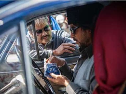 Vishal Bhardwaj writes short screenplay on bond with Irrfan Khan, reminisces about time spent with late actor Vishal Bhardwaj writes short screenplay on bond with Irrfan Khan, reminisces about time spent with late actor