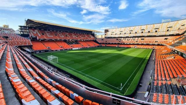 LaLiga: Valencia's crisis deepens as coach Albert Celades is sacked, sporting director Cesar Sanchez quits LaLiga: Valencia's crisis deepens as coach Albert Celades is sacked, sporting director Cesar Sanchez quits