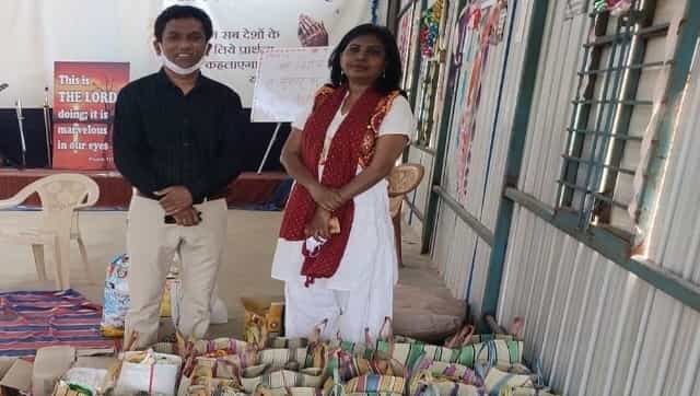 How strangers, united by desire to help migrant workers, came together on WhatsApp to serve thousands in just 3 weeks How strangers, united by desire to help migrant workers, came together on WhatsApp to serve thousands in just 3 weeks