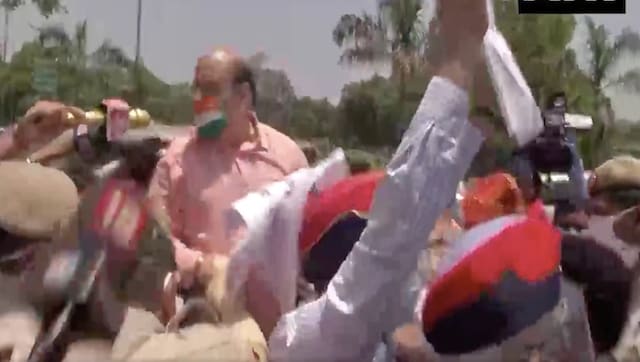 Galwan Valley clash: Ex-armymen stage protests near Chinese embassy in Delhi against killing of 20 Indian soldiers Galwan Valley clash: Ex-armymen stage protests near Chinese embassy in Delhi against killing of 20 Indian soldiers