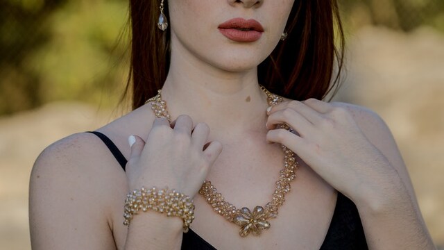 Best necklace sets for all types of glamorous looks Best necklace sets for all types of glamorous looks