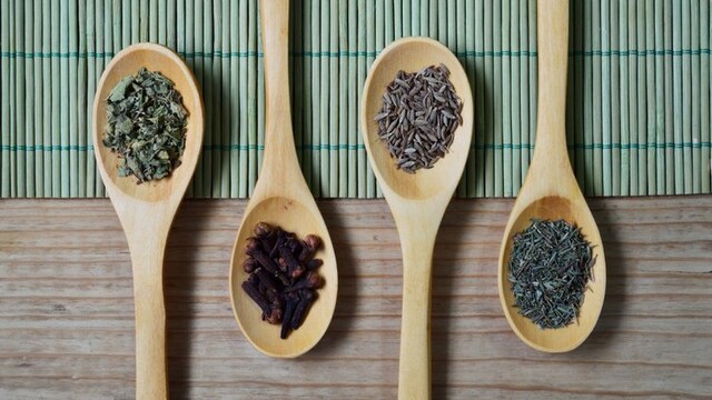 Top mixed herbs to flavor your food Top mixed herbs to flavor your food