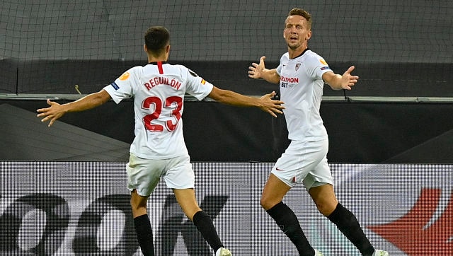 Europa League: Luuk de Jong scores winning goal as Sevilla beat Manchester United to reach final Europa League: Luuk de Jong scores winning goal as Sevilla beat Manchester United to reach final