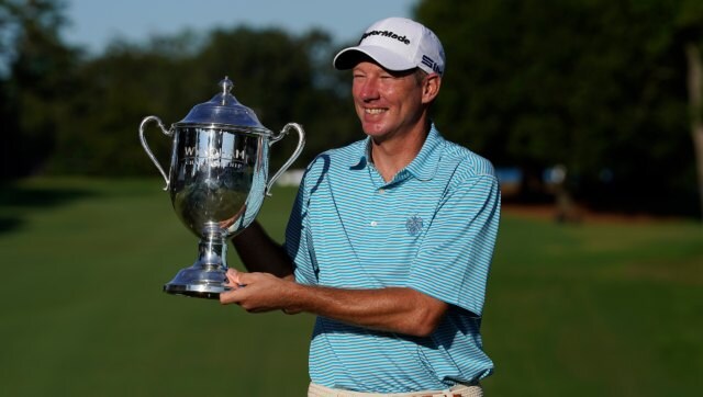 Jim Herman qualifies for FedEx playoffs by winning Wyndham Championship; Stacy Lewis wins Ladies Scottish Open