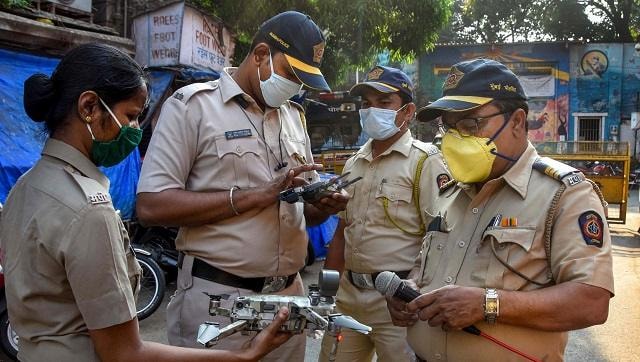 Ninety-two new COVID-19 cases in Maharashtra Police force take total to 10,026; over 8,000 cops recover Ninety-two new COVID-19 cases in Maharashtra Police force take total to 10,026; over 8,000 cops recover
