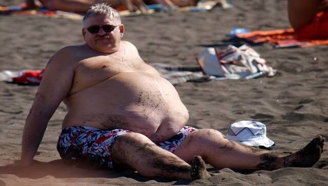 Losing weight before midlife may reduce early death risks by 54% in obese people, says study Losing weight before midlife may reduce early death risks by 54% in obese people, says study