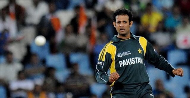 Former Pakistan pacer Rana Naved-ul-Hasan claims he endured racist abuse from Yorkshire fans Former Pakistan pacer Rana Naved-ul-Hasan claims he endured racist abuse from Yorkshire fans