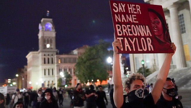 Louisville Police arrests 24 protesting against jury decision to not indict officers involved in Breonna Taylor's death Louisville Police arrests 24 protesting against jury decision to not indict officers involved in Breonna Taylor's death