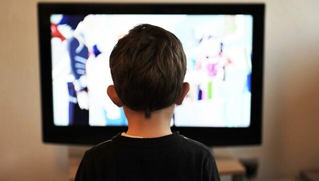 High screen time associated with poor dietary patterns, disrupted sleep, increased stress, finds study High screen time associated with poor dietary patterns, disrupted sleep, increased stress, finds study