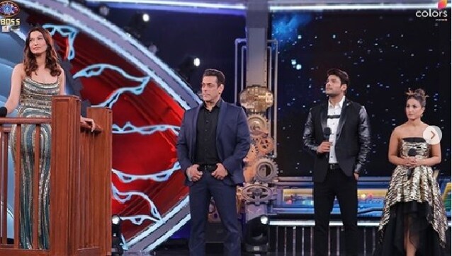 Bigg Boss 14 premiere highlights: Salman invites 'toofani' seniors Sidharth Shukla, Hina Khan; Rahul Vaidya gets a secret task Bigg Boss 14 premiere highlights: Salman invites 'toofani' seniors Sidharth Shukla, Hina Khan; Rahul Vaidya gets a secret task