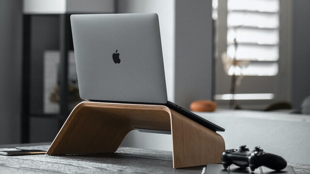 Top laptop tables for daily use Top laptop tables for daily use