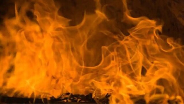 At least 16 injured at Mumbai's Lalbaug as cylinder blast causes fire in residential building At least 16 injured at Mumbai's Lalbaug as cylinder blast causes fire in residential building