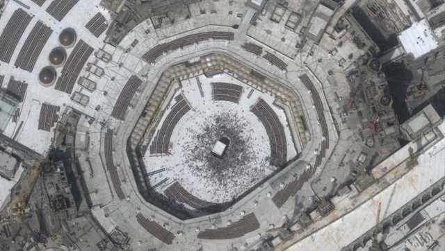 Mecca reopens for limited 'umrah' pilgrimage after seven month pause due to coronavirus Mecca reopens for limited 'umrah' pilgrimage after seven month pause due to coronavirus
